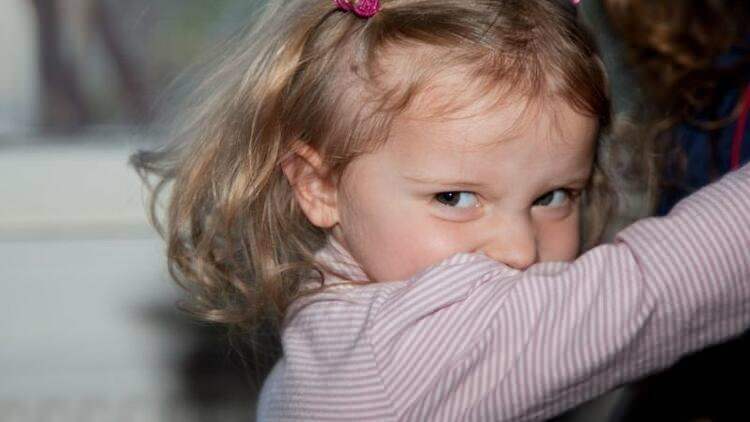 Wat is het 3-jarige syndroom bij kinderen? Symptomen van het 3-jarige syndroom in de kindertijd