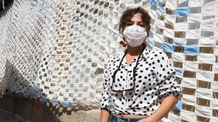 Hij bedekte een muur met 2.000 450 maskers om de aandacht te vestigen op het coronavirus!