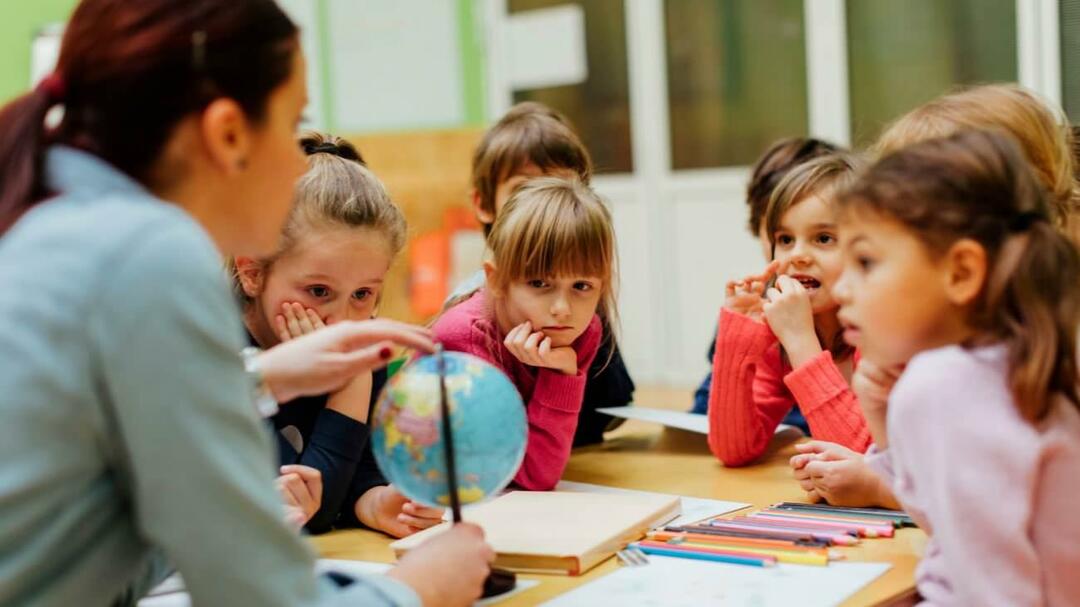 Wat zijn de effecten van leraren op kinderen? De rol van de leerkracht in de persoonlijkheidsontwikkeling van het kind