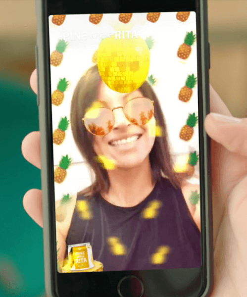Adverteerders kunnen nu hun eigen AR-advertentiecampagnes uitvoeren en beheren, samen met Snap-advertenties, Verhaaladvertenties en Filters vanuit de zelfservice-tool van Snapchat.