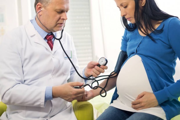 symptomen van hoge bloeddruk tijdens de zwangerschap