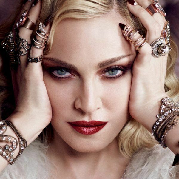 Madonna klaagt Hollander-fan aan