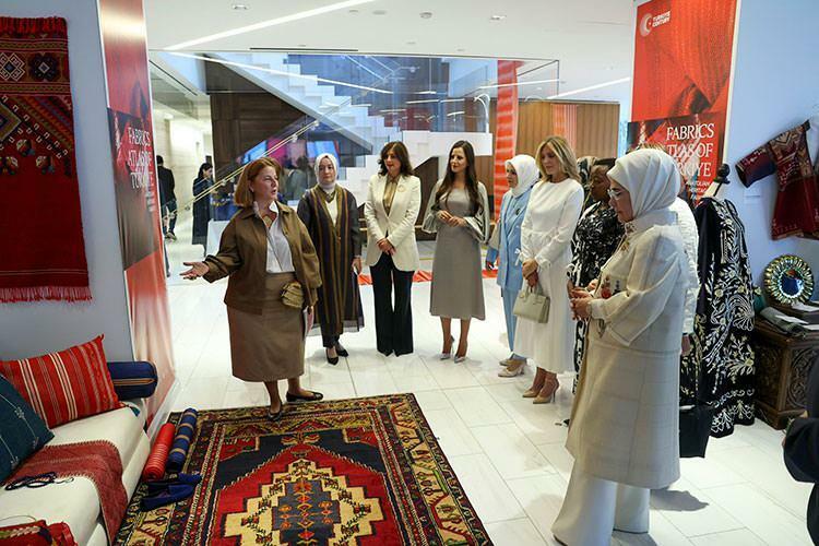 First Lady Erdoğan Turkije's Weaving Atlas-evenement