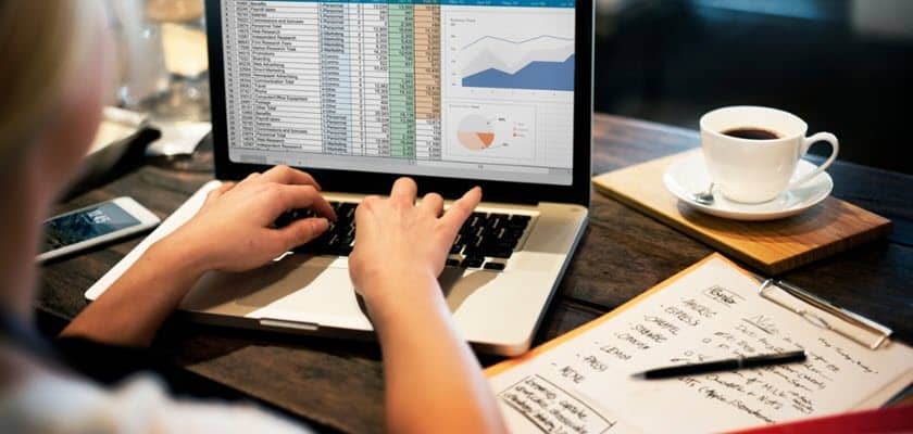 Hoe u uw eigen factuur vanuit Scratch kunt maken in Excel 2016
