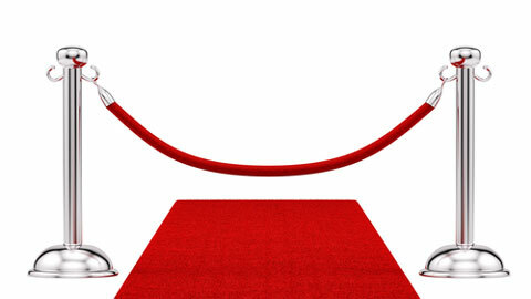 shutterstock 103168676 afbeelding van rode loper en fluwelen touw