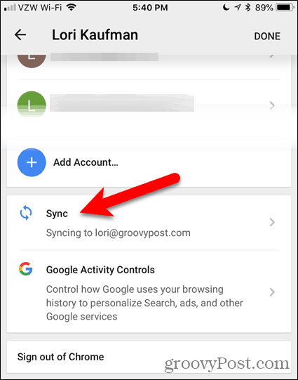 Tik op Synchroniseren in Chrome voor iOS