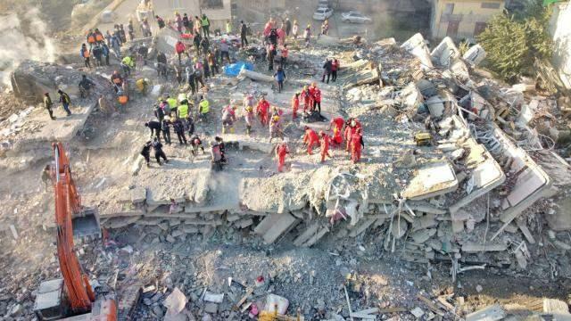 Frames van de aardbeving in Kahramanmaraş