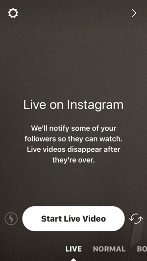 Tik op het camerapictogram en tik vervolgens op Live video starten om je Instagram-livestream te starten.