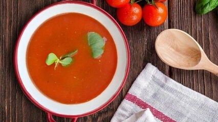 Hoe maak je geroosterde tomatensoep?