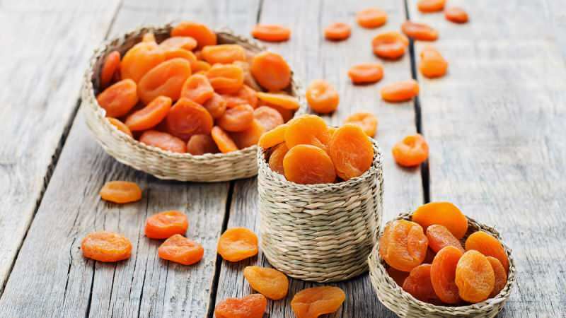 Wat zijn de voordelen van abrikoos? Wetenschappelijk feit over abrikozenpitten! Gewone gedroogde abrikozen ...