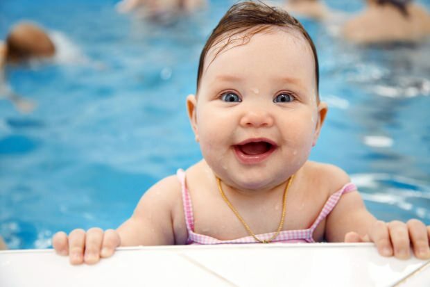 Wanneer kunnen baby's zwemmen?