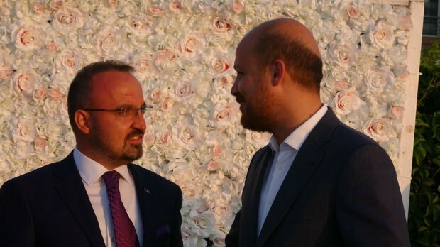 De politieke wereld ontmoette elkaar tijdens de besnijdenisceremonie van de zonen van B Party Vice President Bülent Turan van de AK-fractie