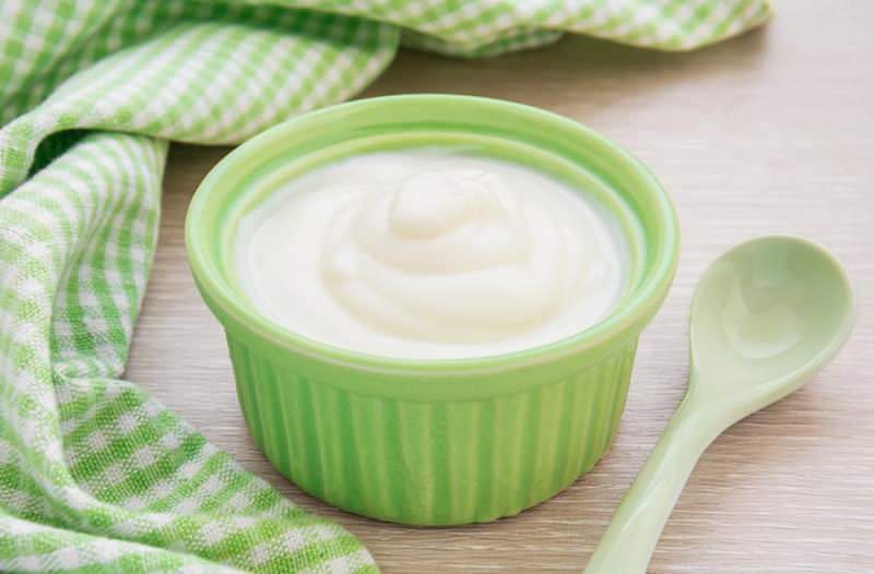 Wanneer wordt yoghurt aan baby's gegeven? Hoe geef je yoghurt aan een baby van 6 maanden?
